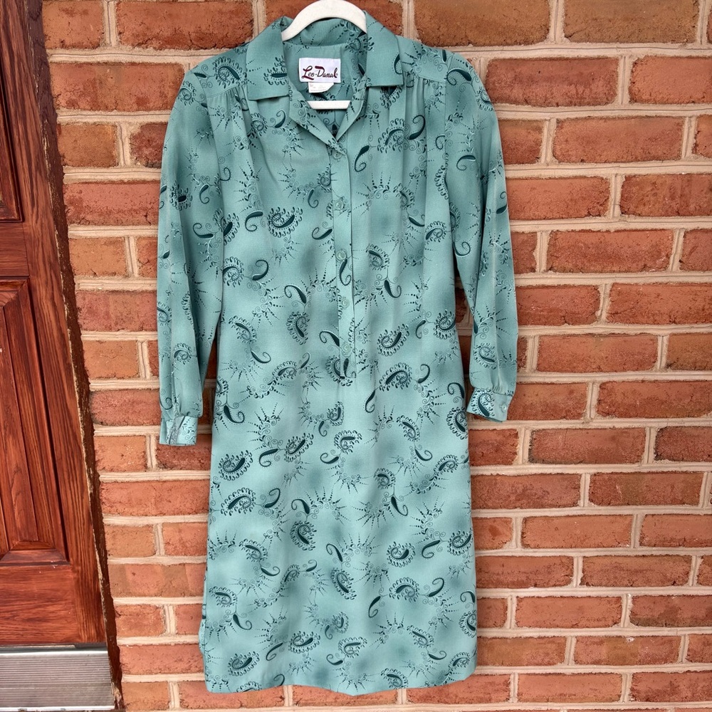 Leo-Danal 70s Teal Paisley Long Sleeve House Dress